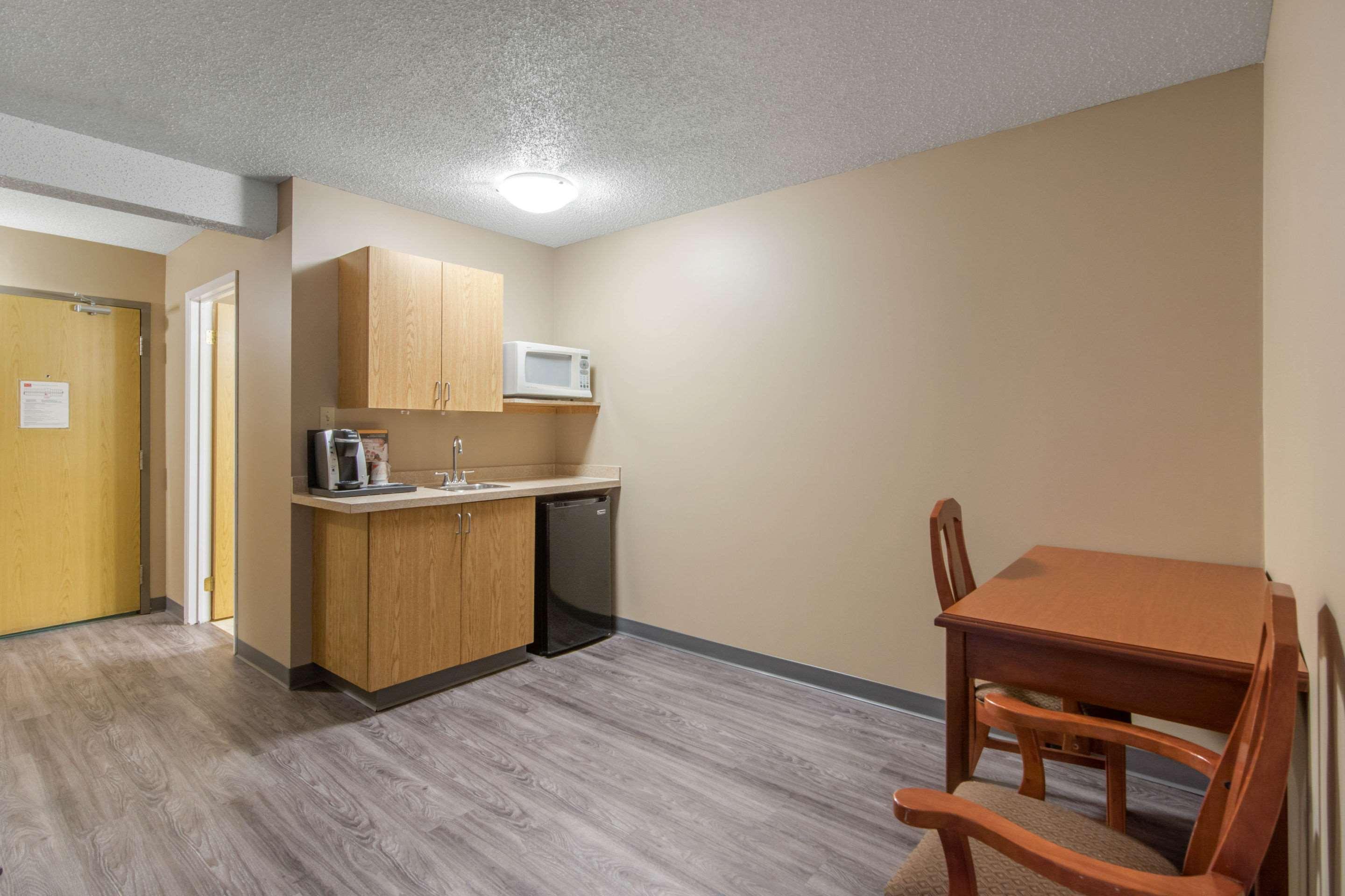 Econo Lodge Regina Esterno foto