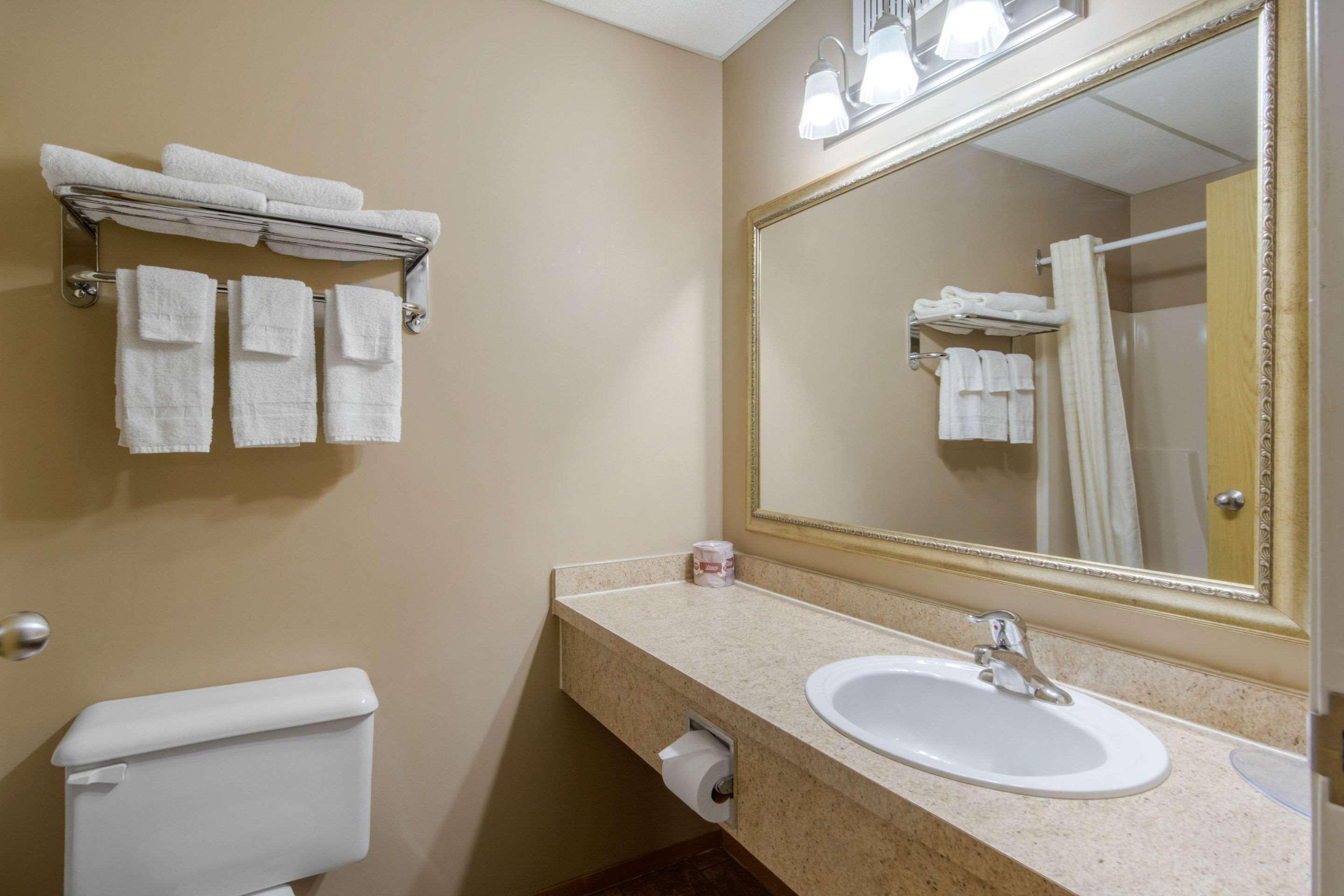 Econo Lodge Regina Esterno foto