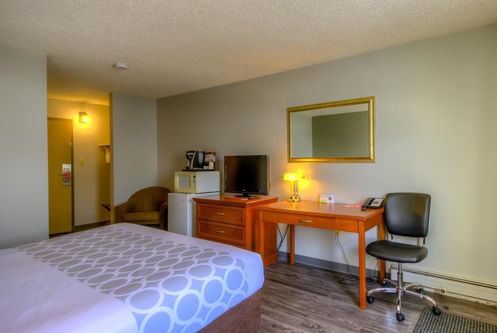 Econo Lodge Regina Esterno foto