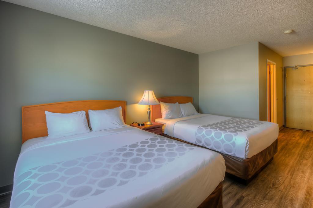 Econo Lodge Regina Esterno foto