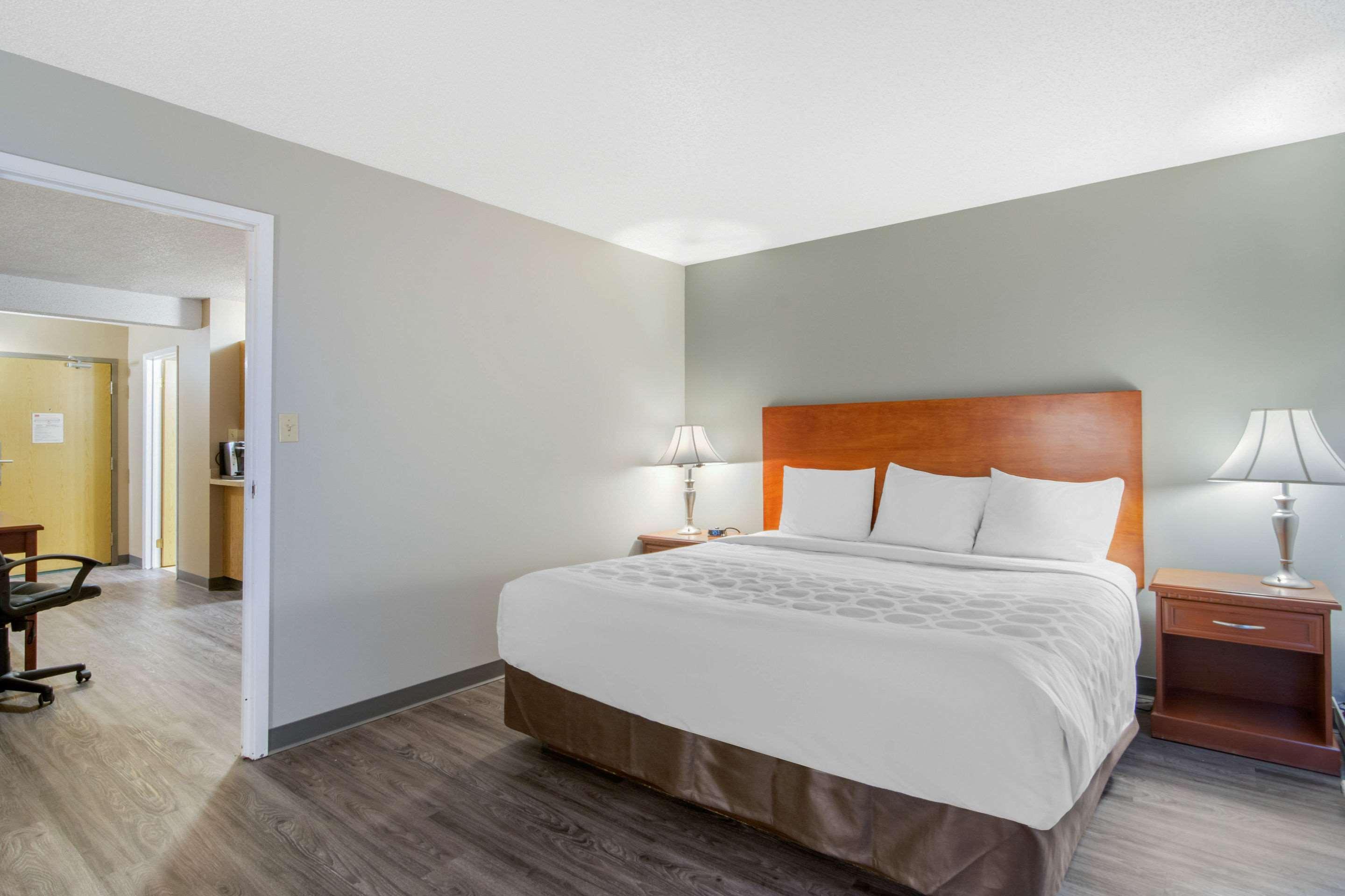 Econo Lodge Regina Esterno foto
